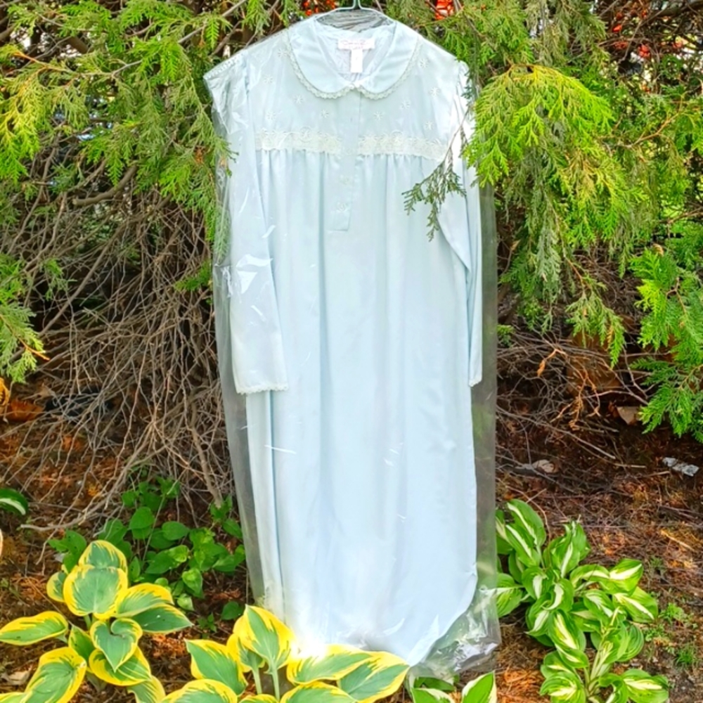 Vintage Oscar de la Renta Pink Label Nightgown